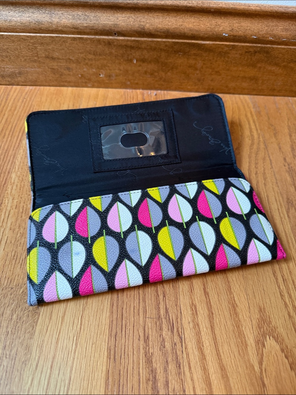 Vera Bradley Moon Drops Trifold Wallet Lots of Card Slots Magnetic Closure - Picture 3 of 9